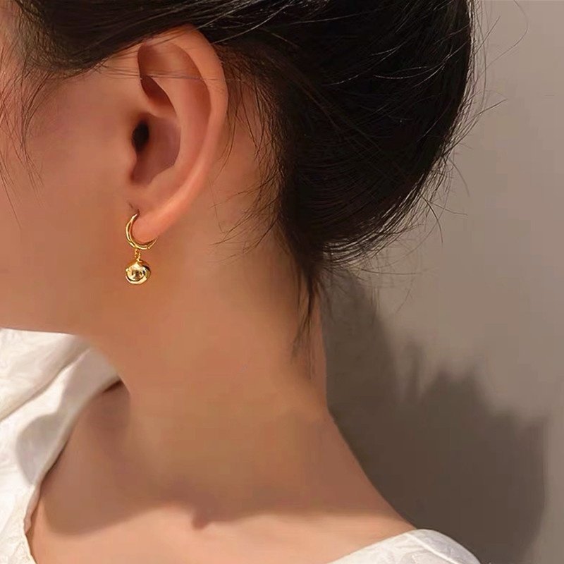 Anting Panjang Jatuhkan Manik Bulat Titanium Wanita Anti Karat dan anti luntur asli Emas 18K Aksesoris Perhiasan
