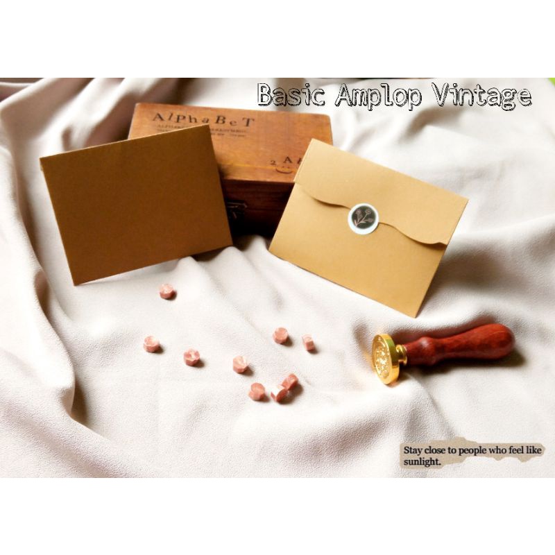 

Basic Amplop Vintage/Retro Style