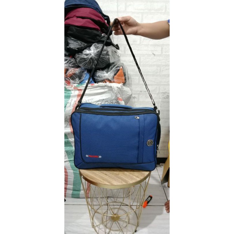 PG 9826 - Tas Laptop 3 in 1 Bisa Untuk Ransel Selempang Bahan Tebal Pria Wanita Unisex