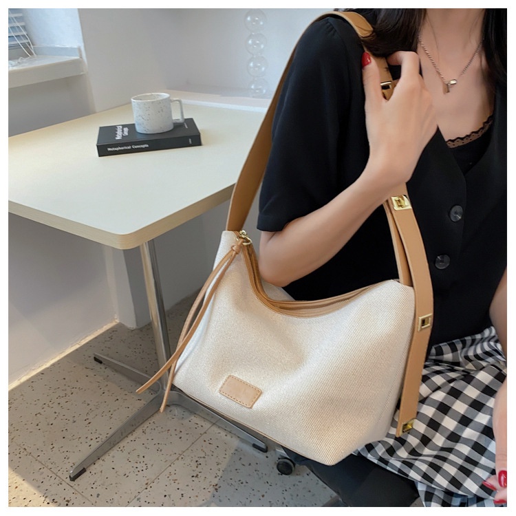 Tas Bahu Wanita 066660 Impot Kanvas Woody