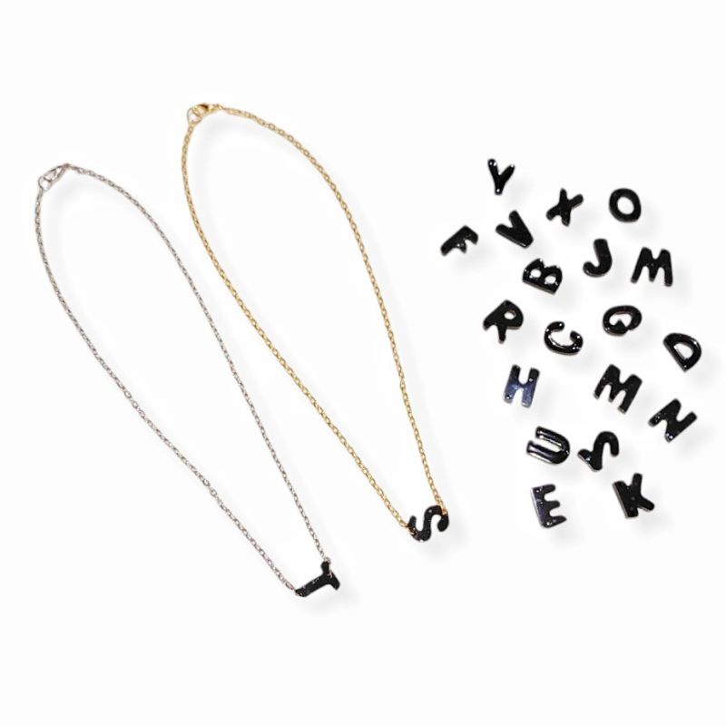 Kalung Inisial Liontin Black Initial Resin Hitam Glitter Huruf Alphabet Necklace