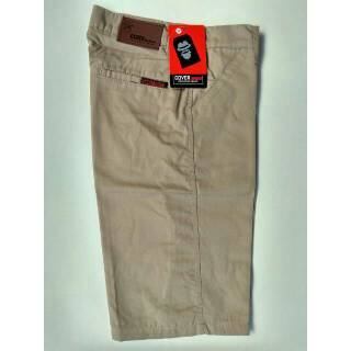  Celana  Pendek Pria Bahan Chino  Halus Warna  Cream  Size 27 