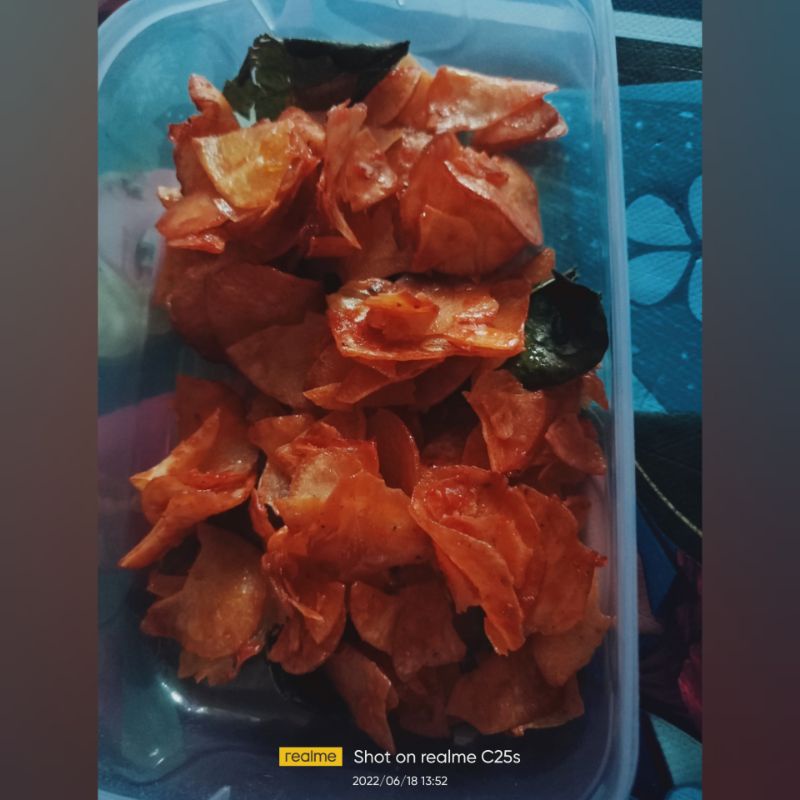 

Keripik pedas manis 1/2kg