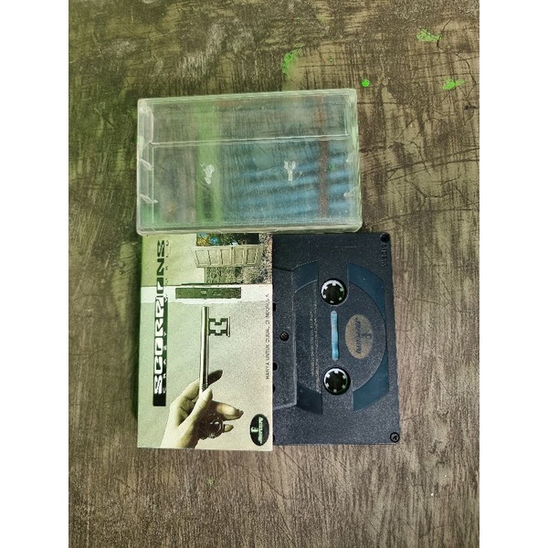 Kaset Pita Scorpions Crazy World