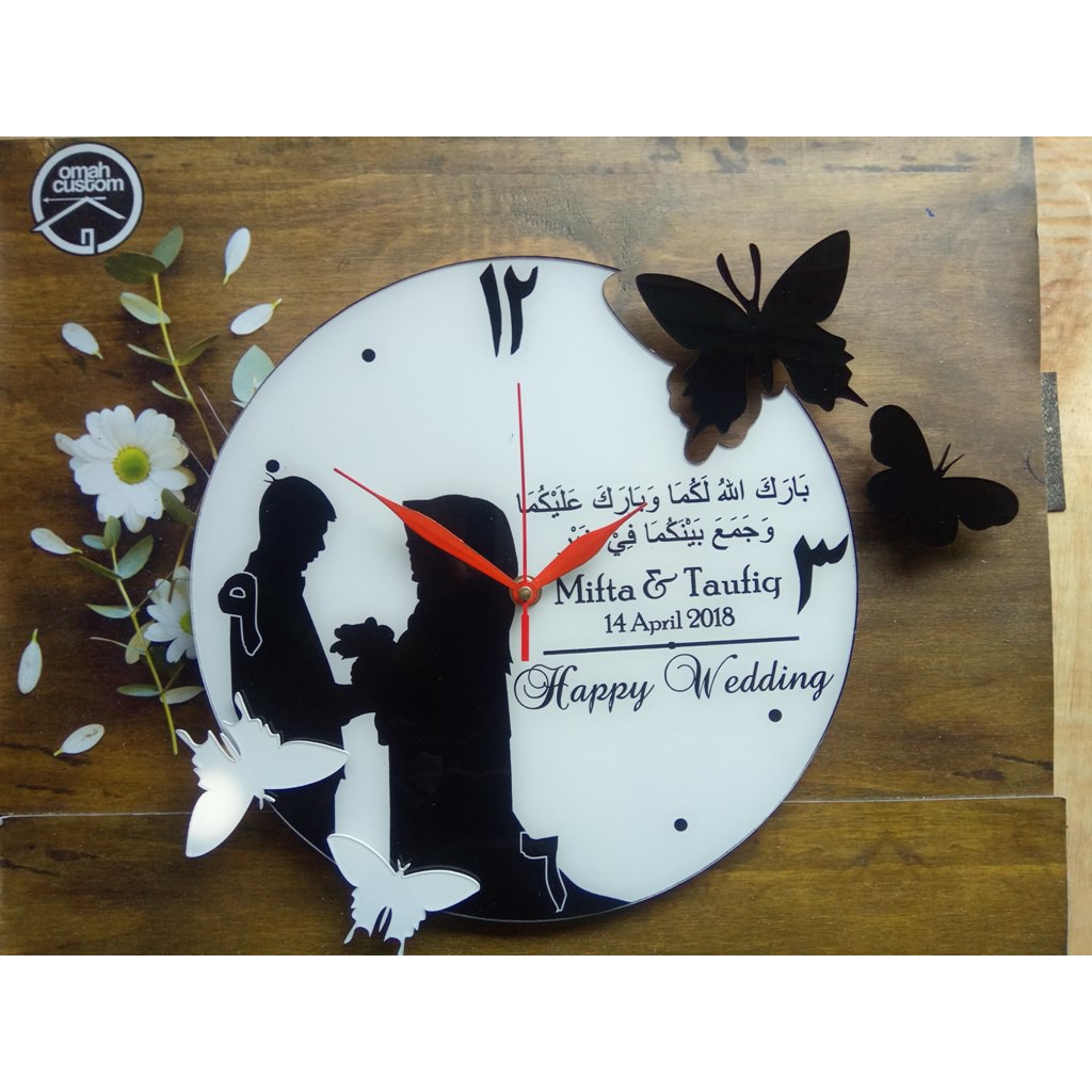 Jam Dinding Akrilik - Kado Pernikahan Custom