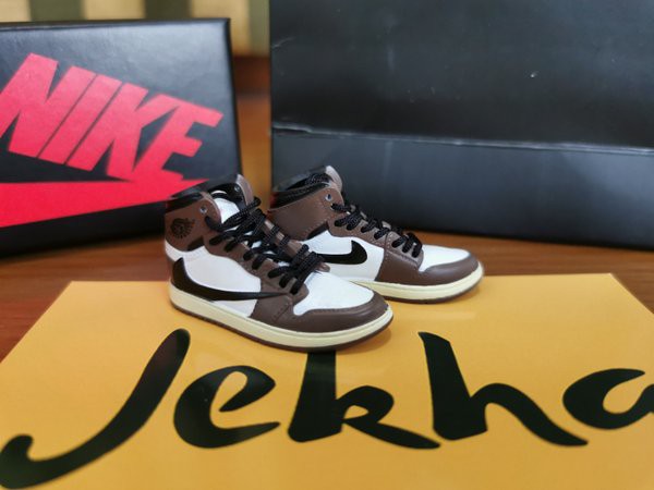 Air Jordan 1 TRAVIS SCOTT - 3D Sneakers Keychain Gantungan Kunci