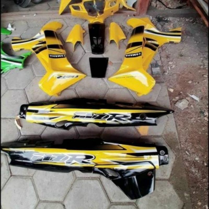 body bodi full halus f1zr hitam kuning plus striping