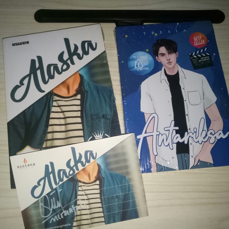 Novel Alaska Nisaafatm Bonus Postcard Ttd Penulis Shopee Indonesia