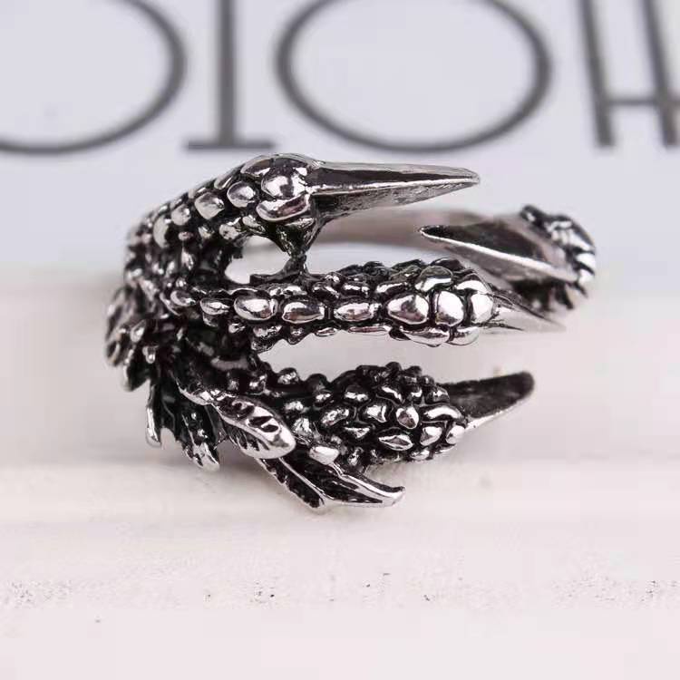 Cincin Model Terbuka Desain Tengkorak Cakar Naga Bahan Stainless Steel Gaya Punk Rock Untuk Pria