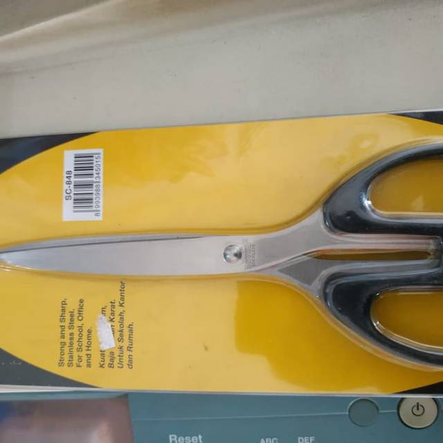 

Gunting sedang 1 pcs