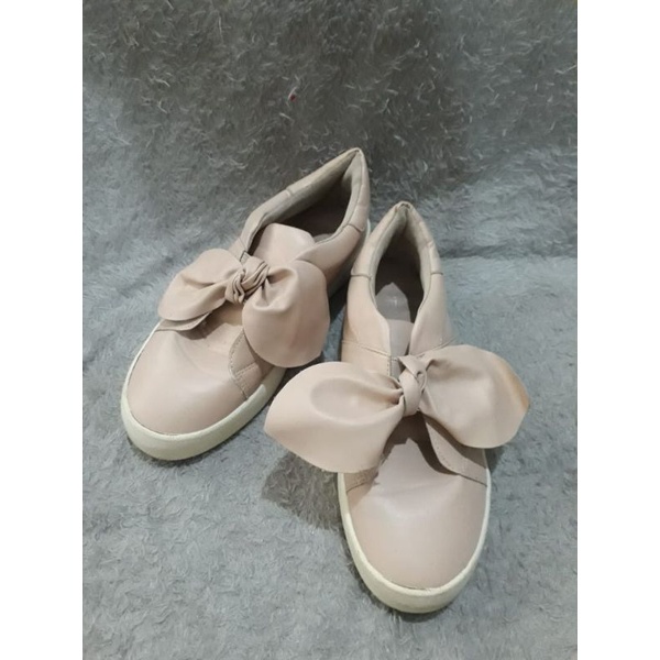 PRELOVED sepatu NEVADA