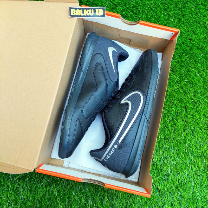 Sepatu futsal Nike Tiempo Legend 9 Club IC Black DA1189-007 Original