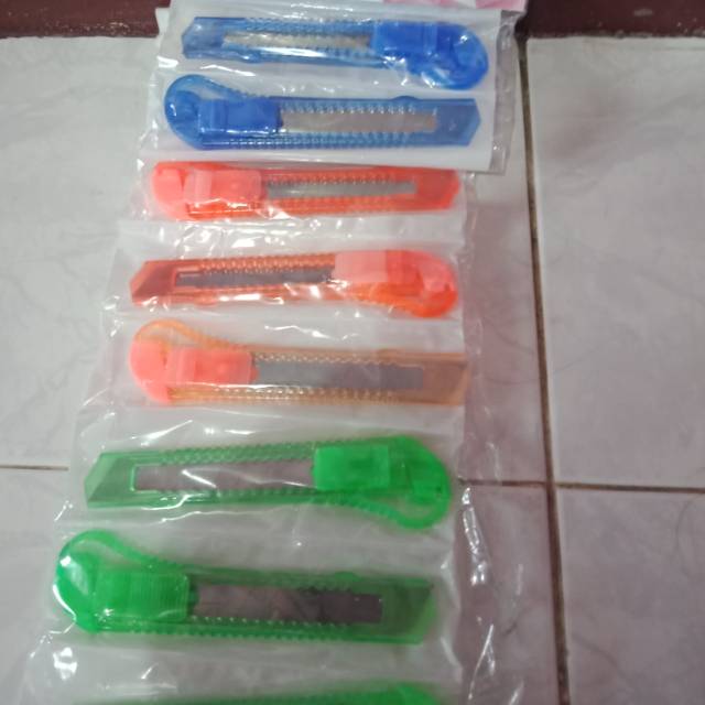 

Pisau cutter