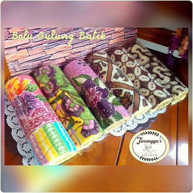 

Bolu Gulung Batik