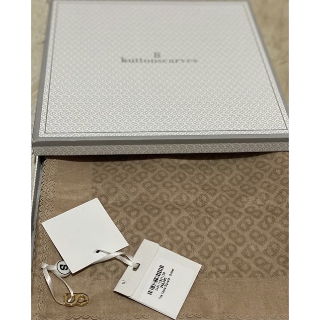 Buttonscarves Tapis Square - Butter