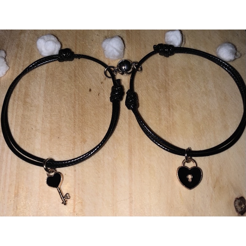 Gelang Tali kulit / GELANG GEMBOK KUNCI / GELANG MAGNET / gelang viral / GELANG CAOUPLE