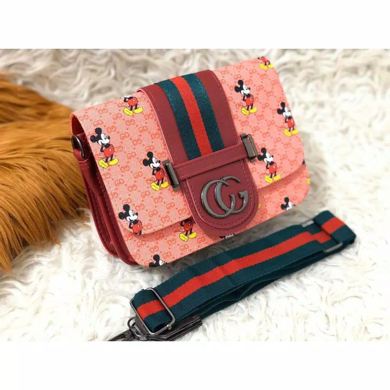 TAS SELEMPANG GC DIONYSUS