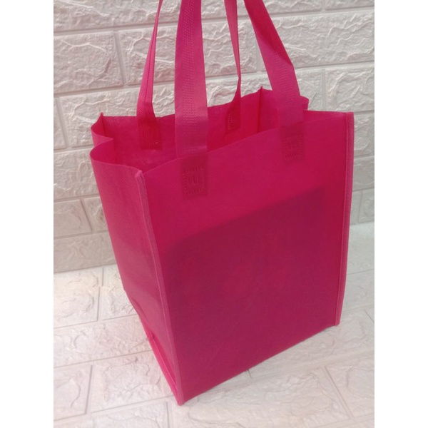 

TAS SPOUNDBOND BOX JAHIT/TAS GOODIE BAG UK.24,5X25,5X28