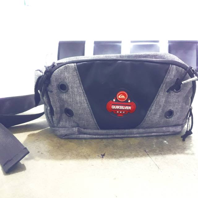 Tas Selempang QuikSilver Original