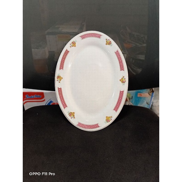 piring oval keramik