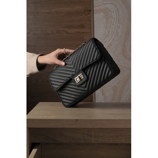 Chevron Boston HEYLOCAL