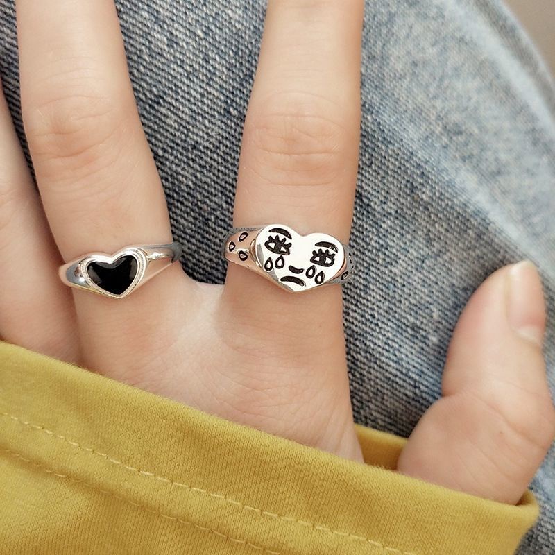 Eropa dan Amerika hitam gelap cinta berbentuk hati cincin cinta menangis wajah cincin wanita retro t