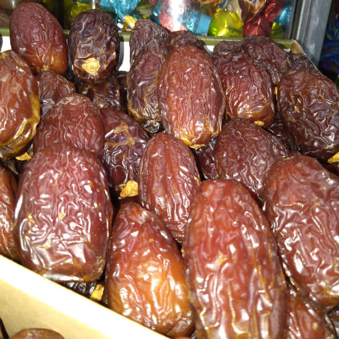 

READY - KURMA MENJDOL PALESTINA 550GRAM