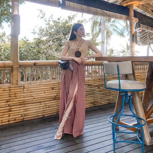 elanoz kira top nude / elanoz top nude / elanoz nude stretch top / nude crop top / nude crop shirt /