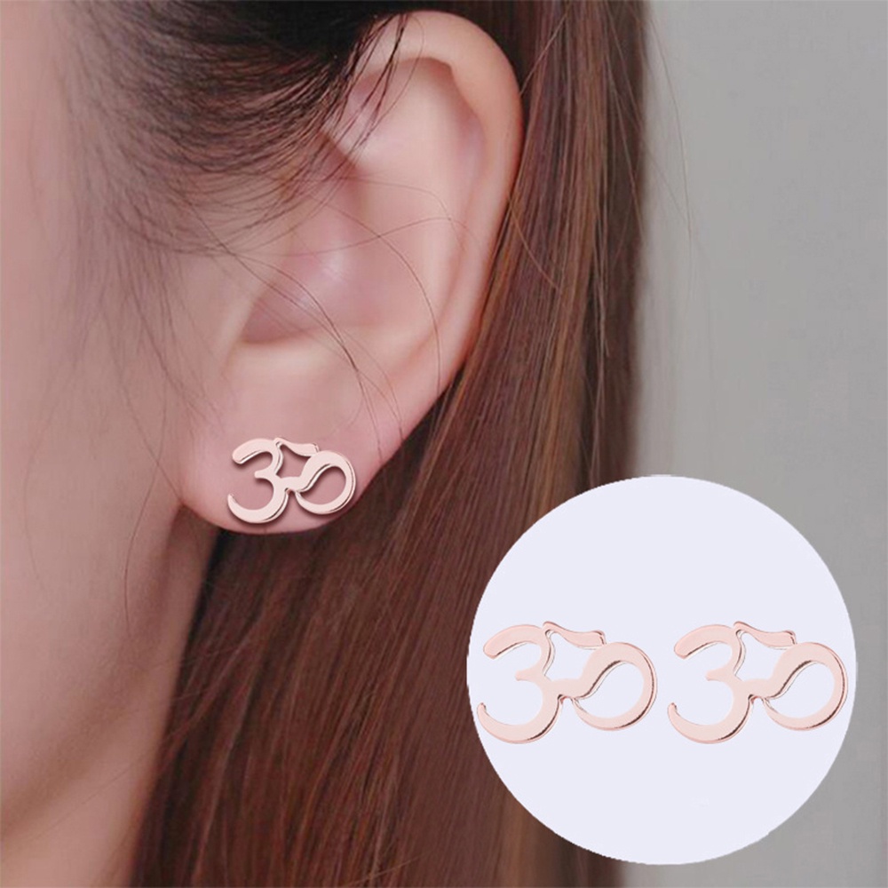 Anting Tusuk Bentuk Huruf Om Bahan Stainless Steel Gaya Punk Untuk unisex