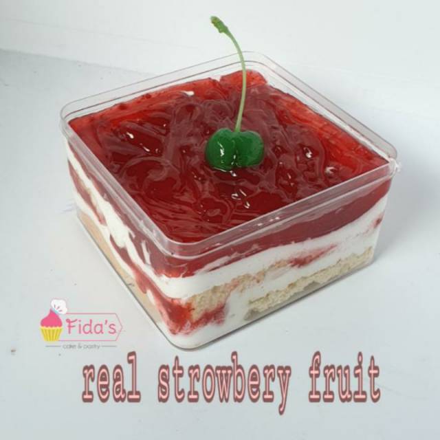 

Cake fida's real stroberi fruit