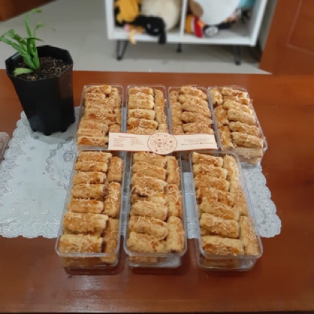 

Aneka kue dan cookies original de za bakery [untuk fix order]