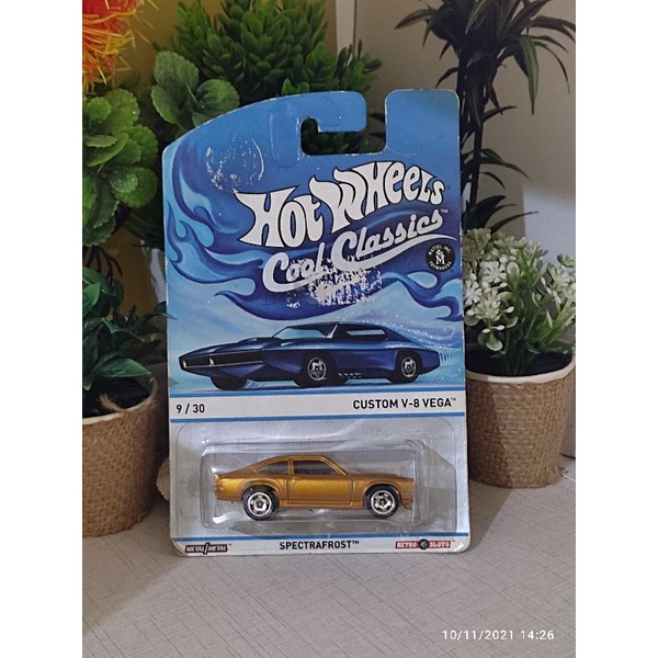 hot wheels cool classics custom v-8 vega gold rare