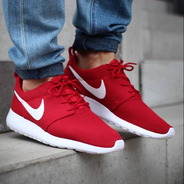 roshe run red white