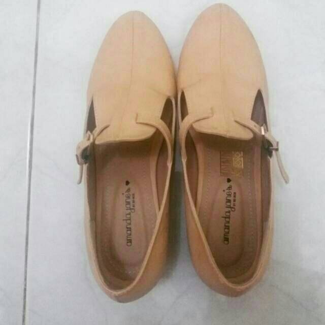 Preloved Amanda Jane's Pantofel