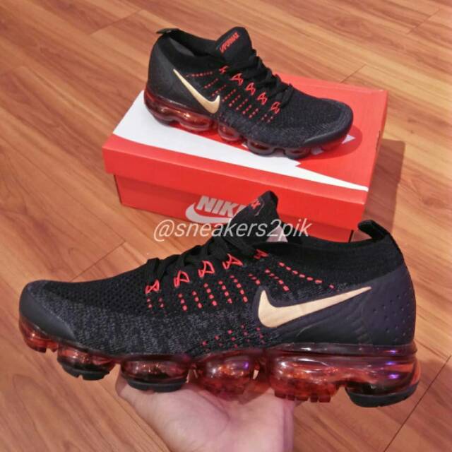 nike vapormax bred
