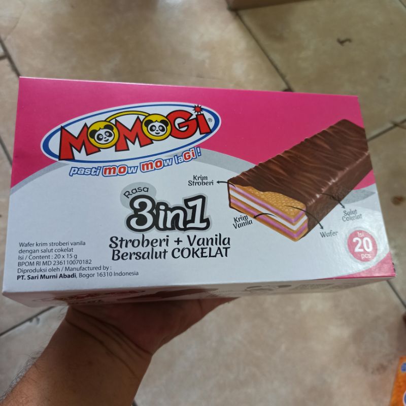 

Momogi Wafer Bersalut Salut 3 In 1 Stroberi + Vanila + Cokelat