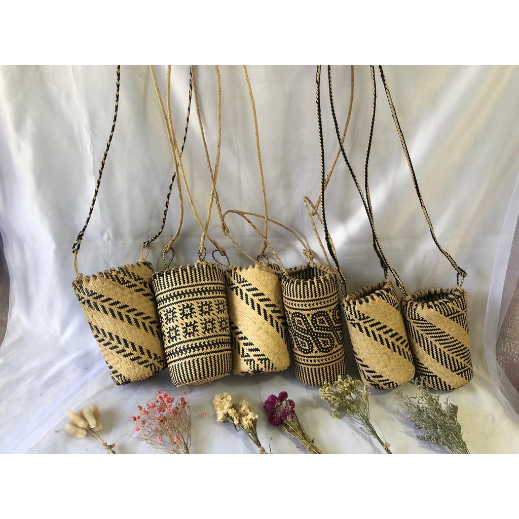 Tas salempang anjat etnik dayak