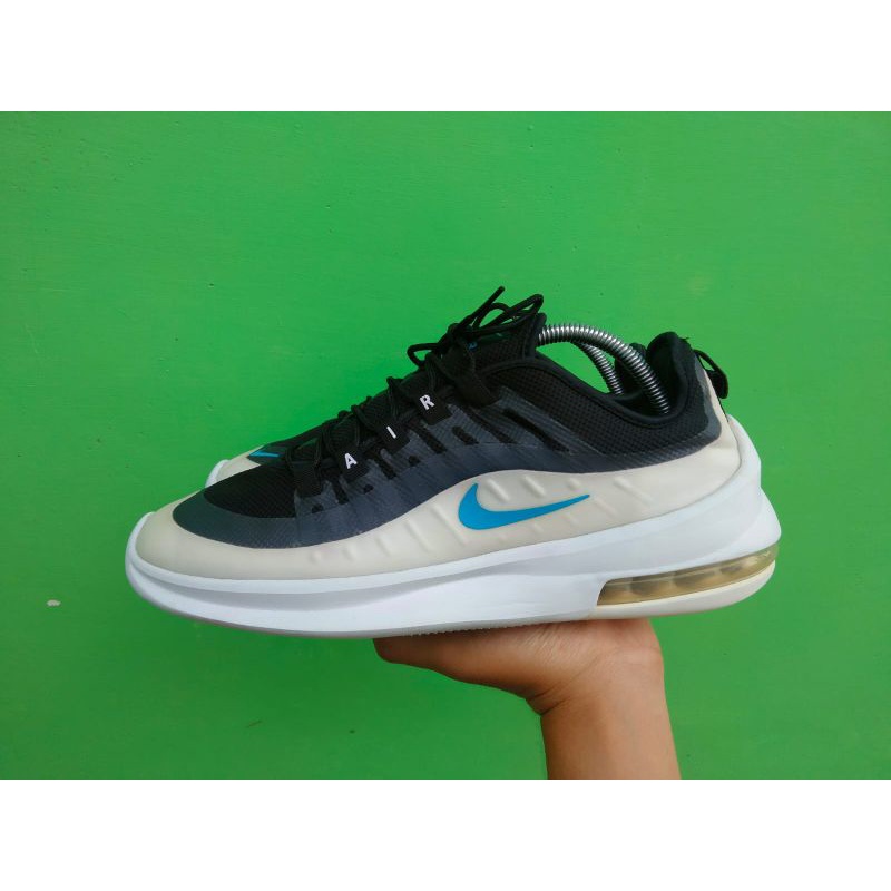 nike axis air max