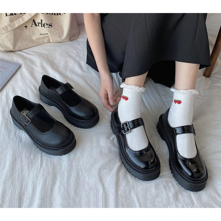 Sepatu Sekolah Wanita Remaja / Remaja Gesper Fashion Korea Black Glosy And Dof DK 777