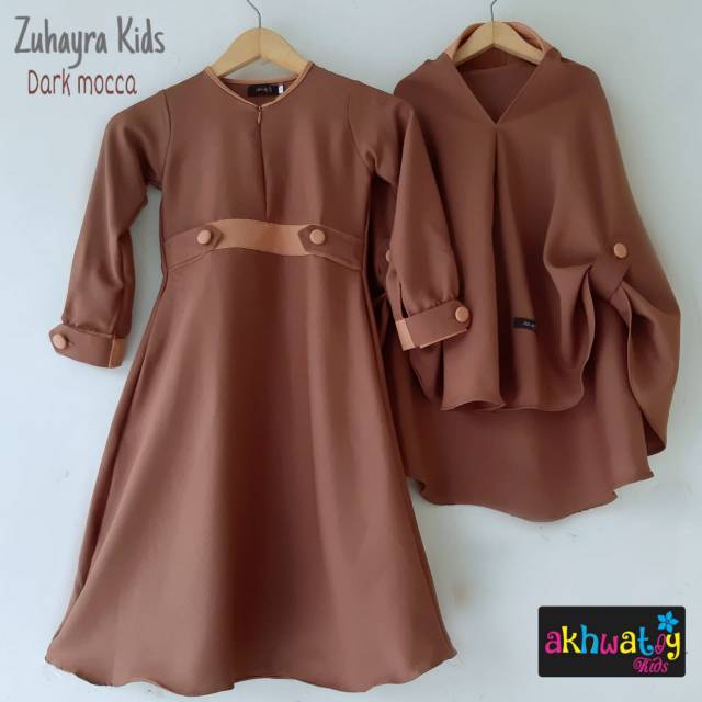 Banat Zuhayra by Akhwatiy