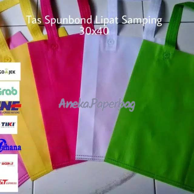 

Tas Kain Spunbond Uk L Lipat Samping HLS GoodieBag Uk 30x40cm Best Seller
