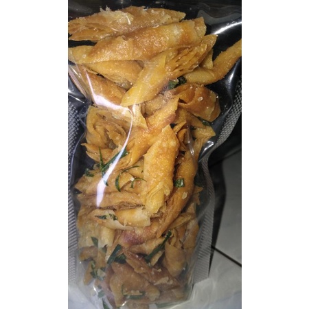 

keripik kulit lumpia daun jeruk