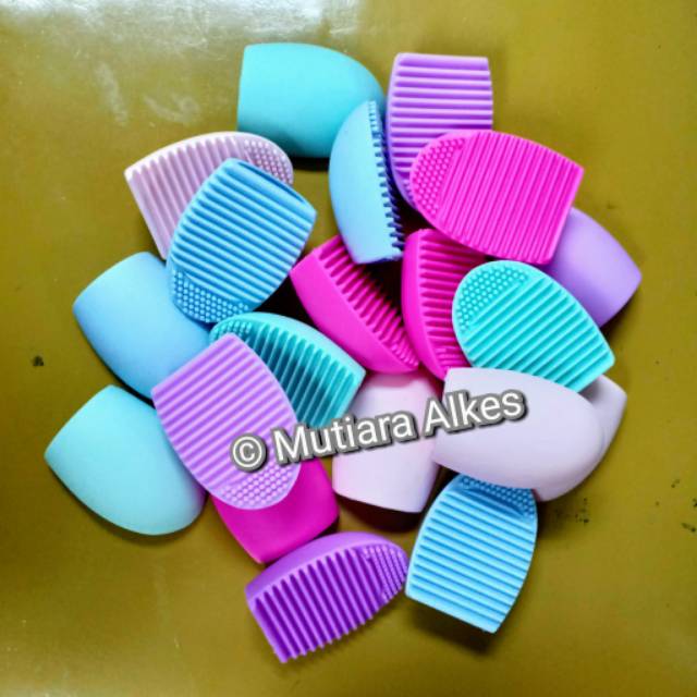 EGG Brush - Alat pencuci/pembersih Kuas silikon - Make up brush - Cleanser