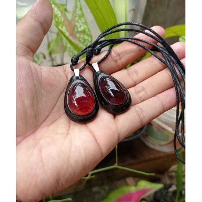 SANGAT ISTIMEWA&UNIK. LIONTIN BATU GETAH KATILAYU 100%NATURAL,ORIGINAL