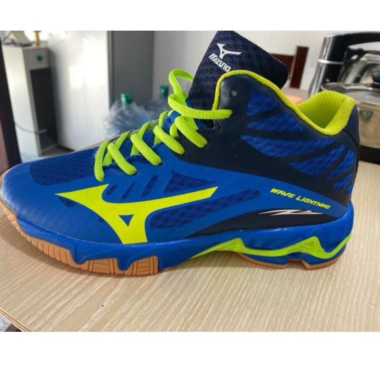 mizuno wave lightning z2 mid