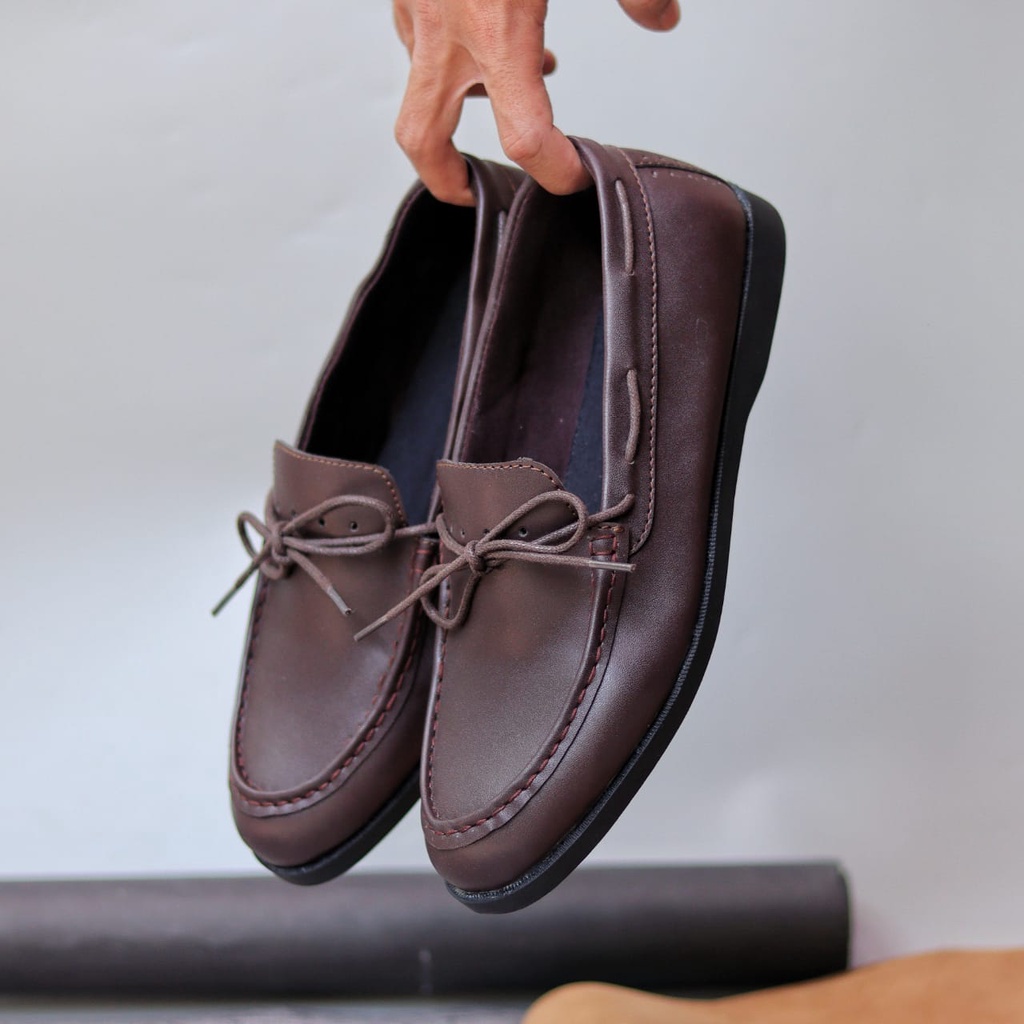 MORY Sepatu Kasual Slip On Pria Hitam Tali Kulit Sintetik Semi Formal Pantofel Kerja Kantor Kuliah