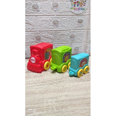 mainan anak fisher price stack and roll Choo Choo stacker preloved