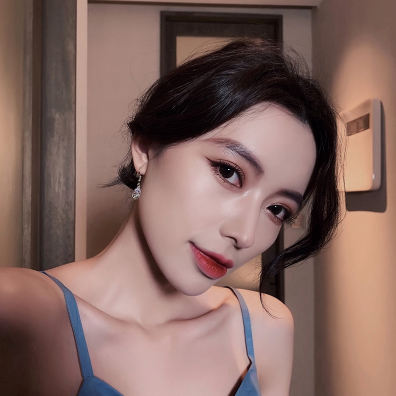 Anting Giwang Simple Model Geometri Gaya Korea Dengan Zircon Untuk Wanita