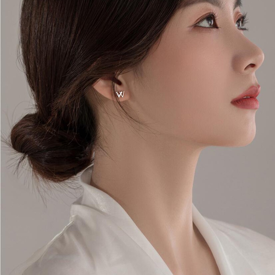 1 Pasang Anting Stud Desain Huruf W Lapis Emas S925 Sterling Silver Aksen Kristal Berlian Untuk Wanita