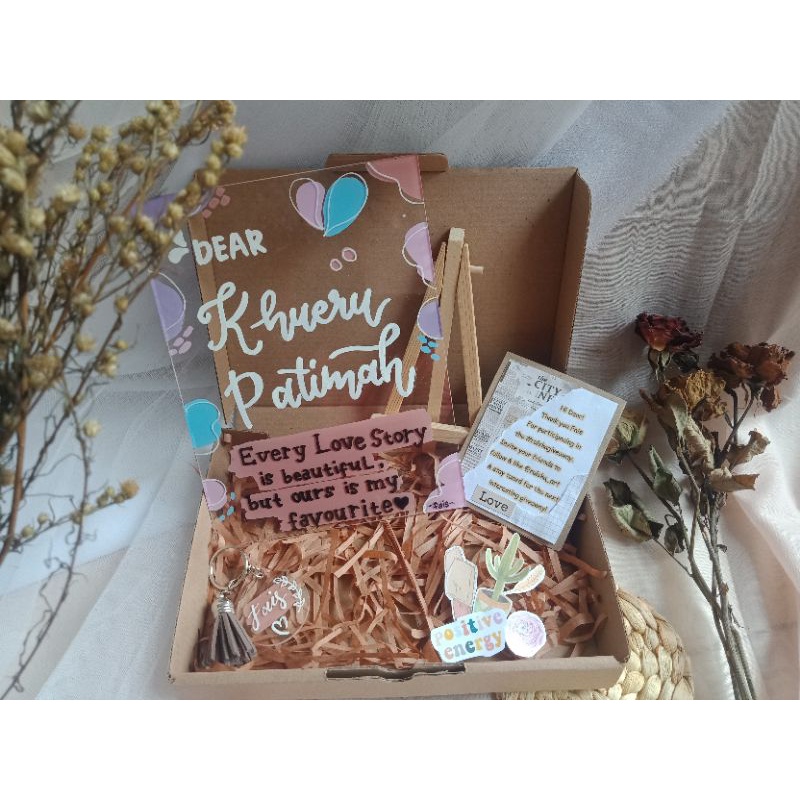 

Akrilik Lettering with Easel
